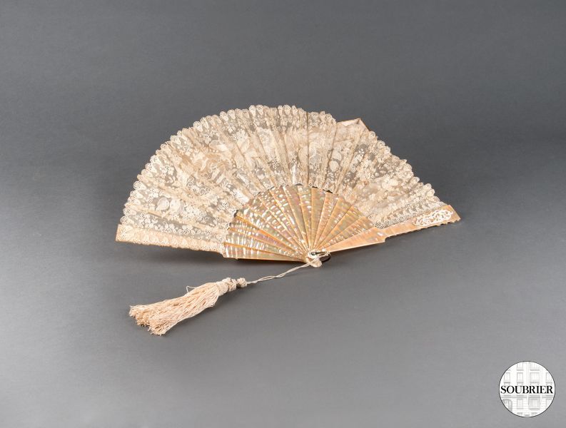 Antique mother-of-pearl lace fan