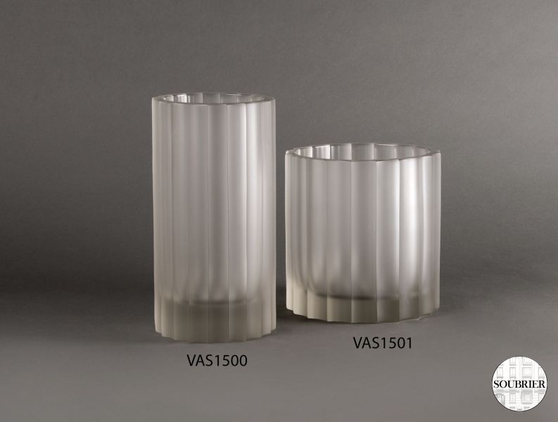 Mat mouth blown crystal vases