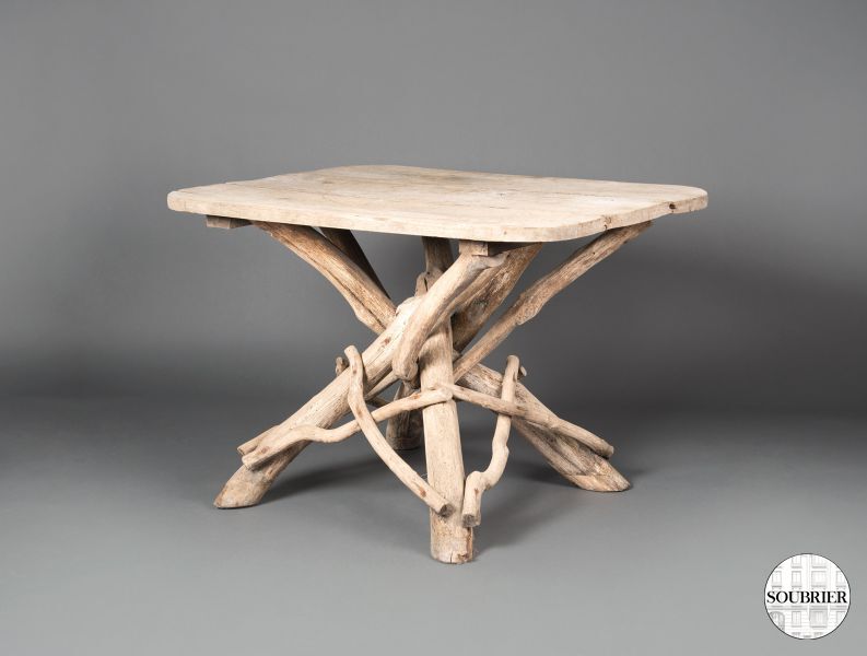 Table en bois flotté
