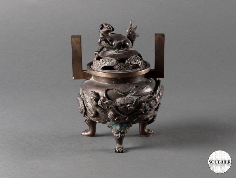 Chinese burns perfume bronze