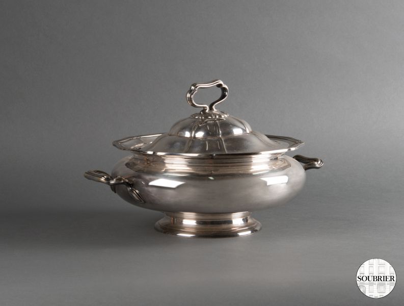 Silver-plated soup tureen