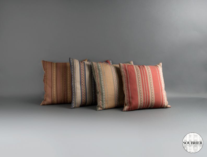 4 Striped fabric cushions