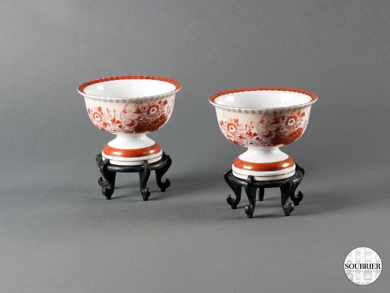 Two Chinese cups
