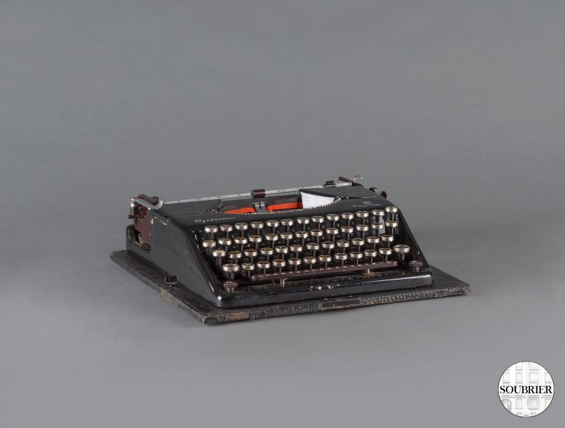 Optima typewriter