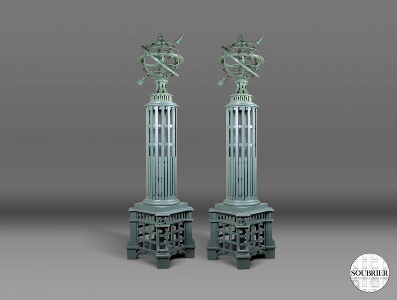 Deux colonnes treillage