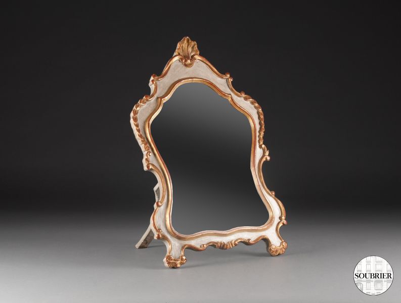 Vanity mirror