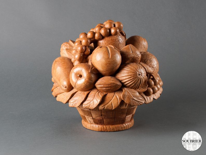 Coupe de fruits en bois sculpté