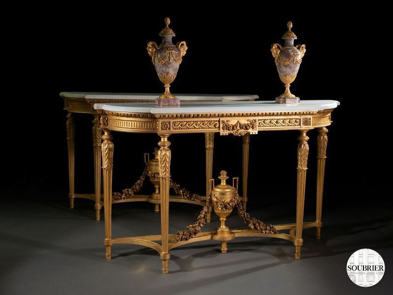 Deux consoles louis XVI dorée