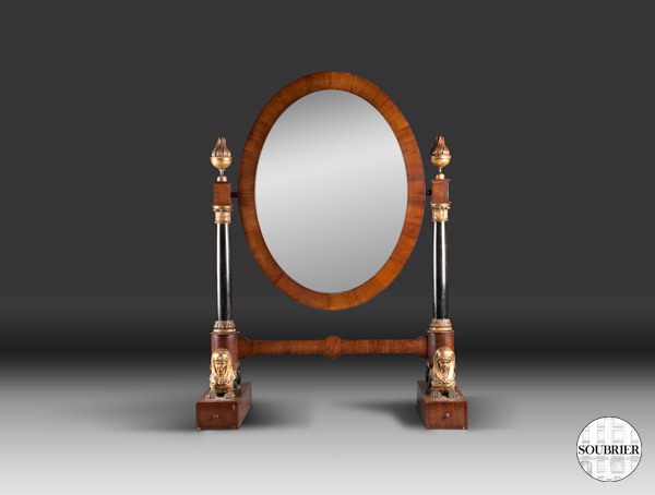 Table cheval mirror