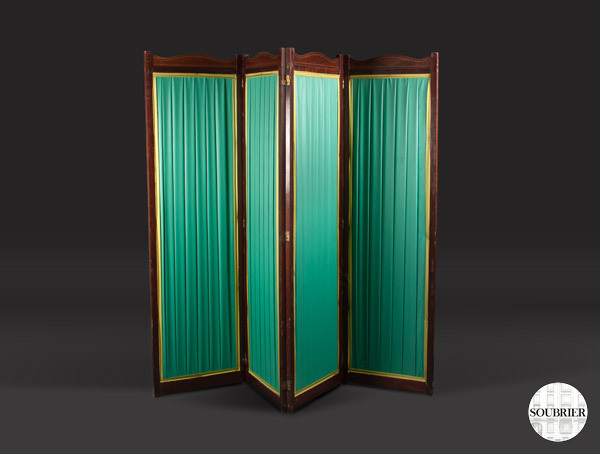 Green screen mahogany
