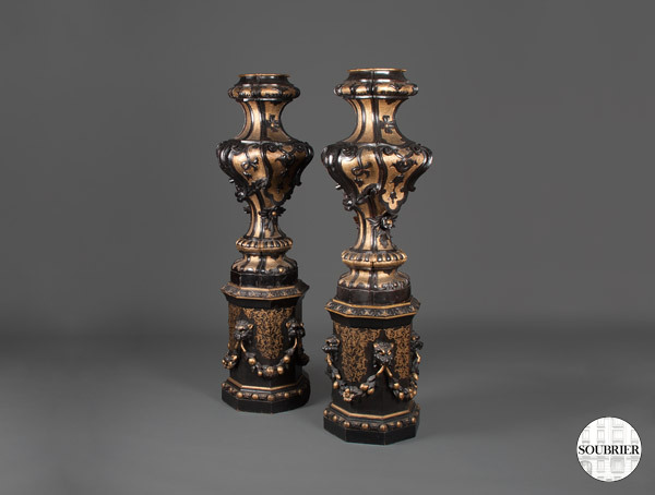 Vases and pedestals black and gold