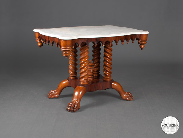 Table néogothique XIXe