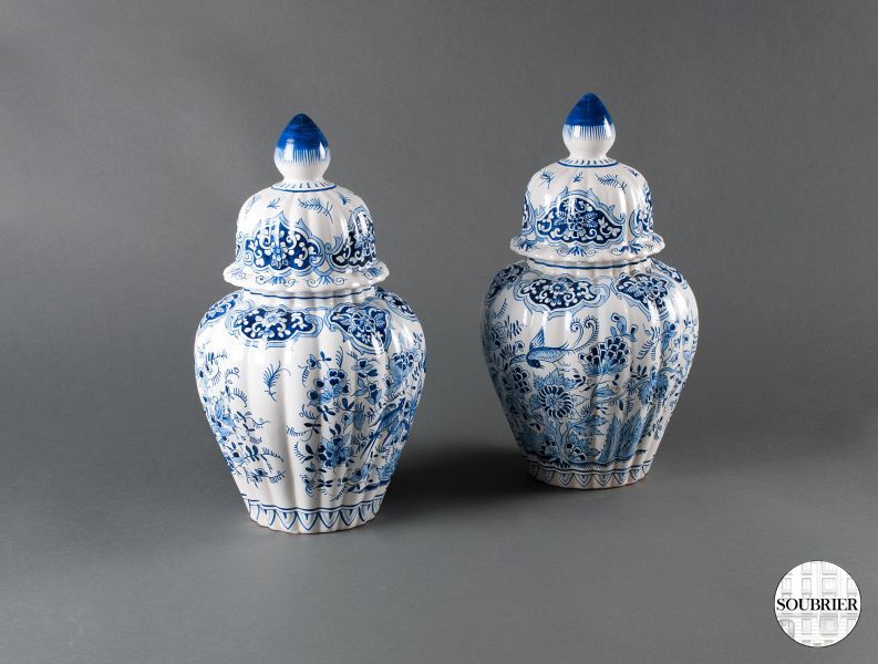 Two blue Delft vases