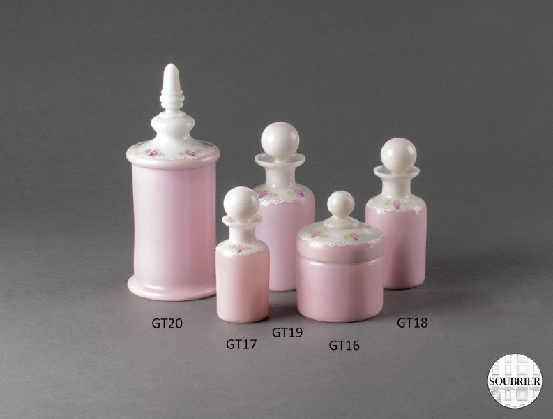 Pink cotton opaline toilet set