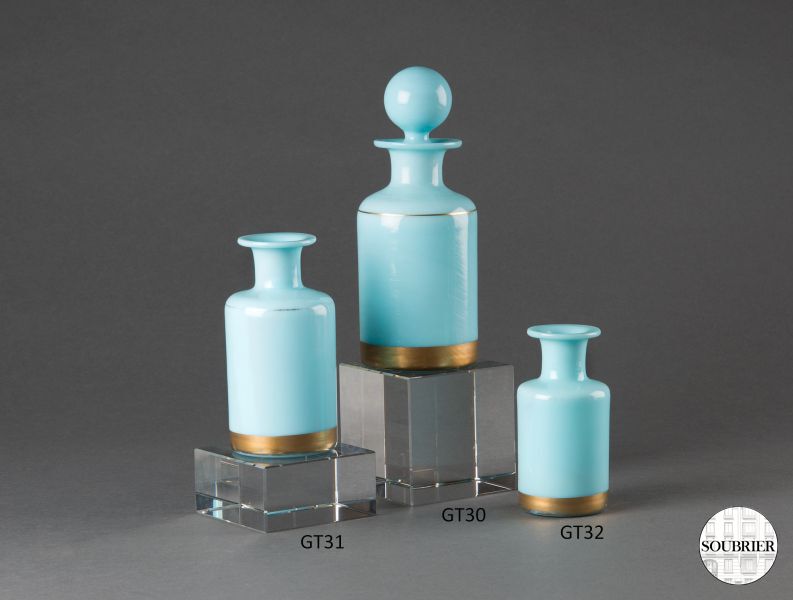 Garniture de toilette opaline bleue