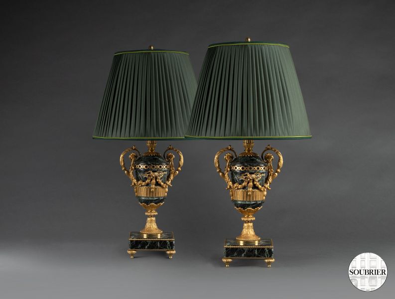 Paire de lampes Louis XVI