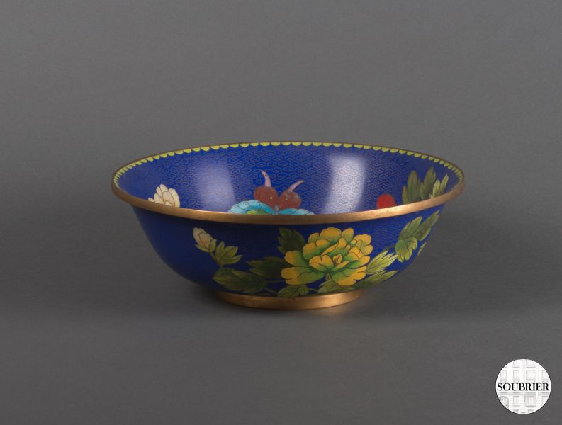 Coupe en émail bleu cloisonné