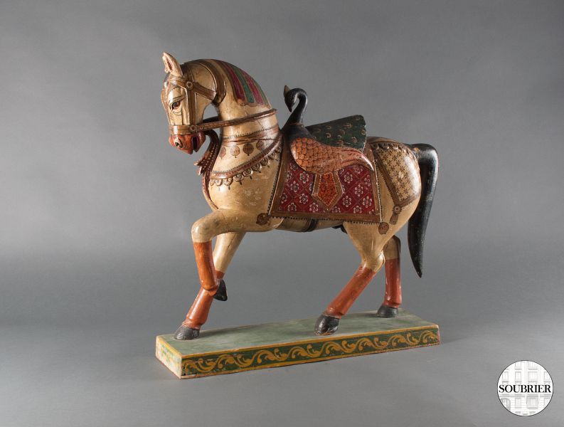 Grand cheval indien en bois