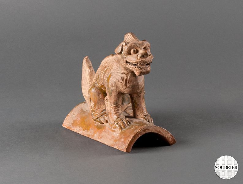 Ridge tile of a Chinese dragon