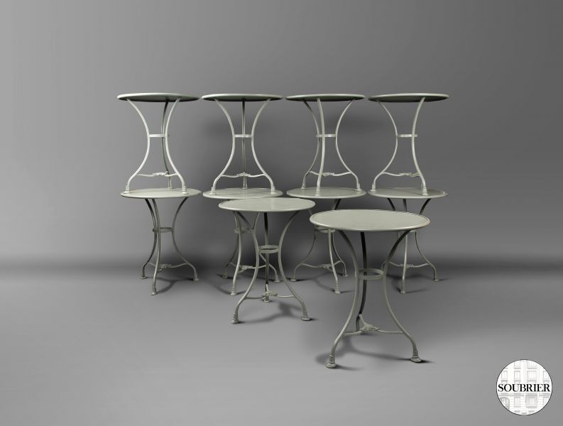 Arras pedestal tables