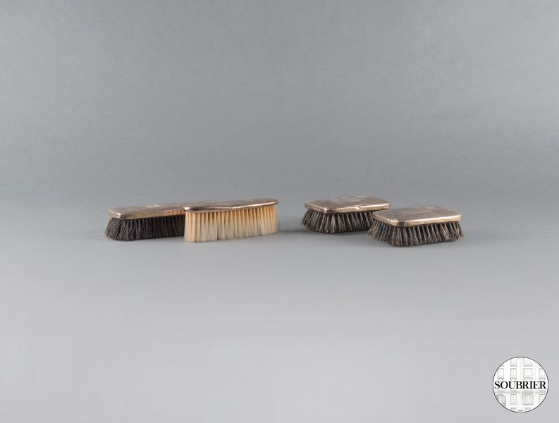 Set of brushes