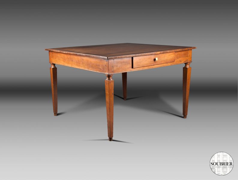 Table carrée italienne XIXe