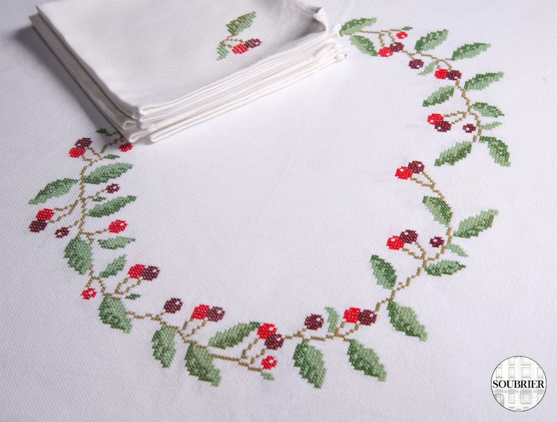 Red fruits cross stich tablecloth