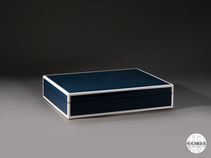 Coffret en laque bleue GM