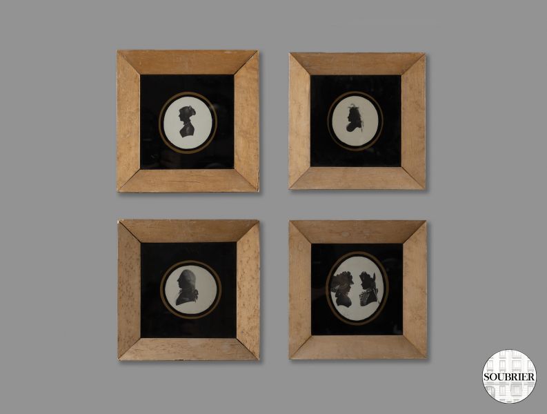 Set of four frames