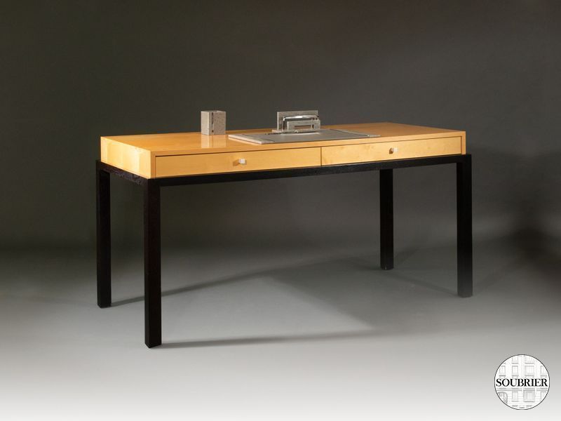 Bureau en bois clair piètement noir