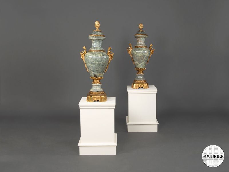 Paire de vases marbre 