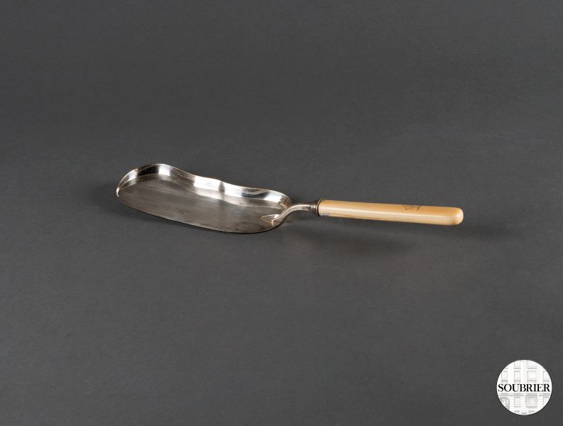 Silver-plated crumb collector