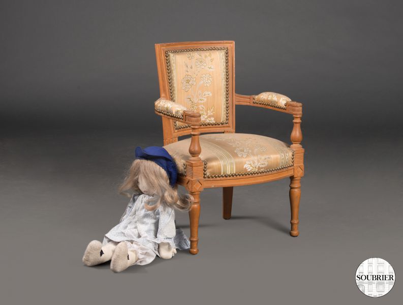 Child armchair