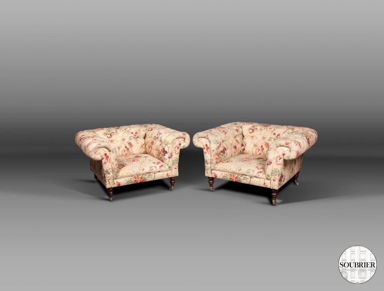 Fauteuils Chesterfield à fleurs