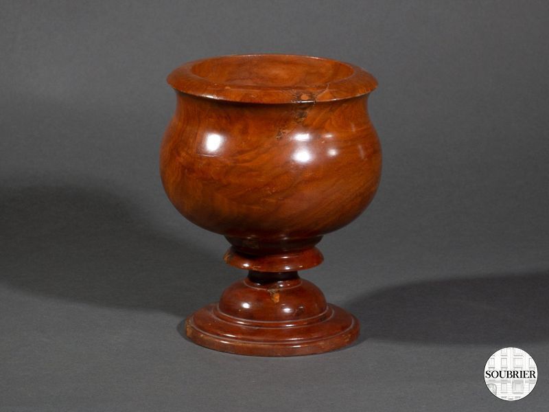 Vase en bois tourné