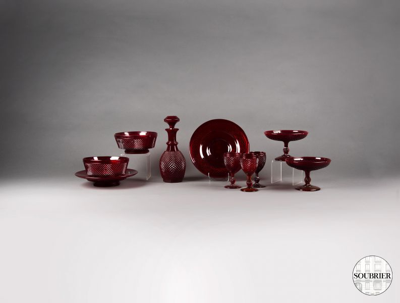 Ensemble de table en verre rubis