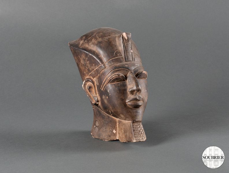 Tête de pharaon en basalte noir