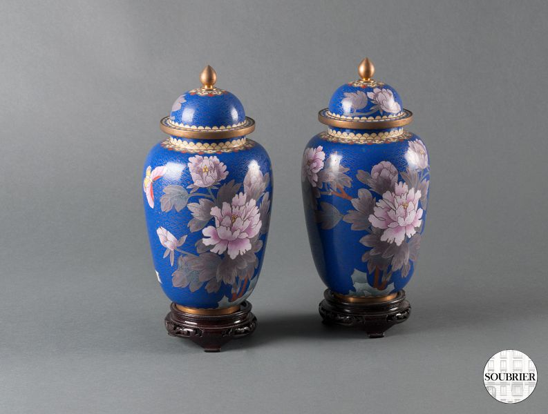 Deux vases cloisonnés