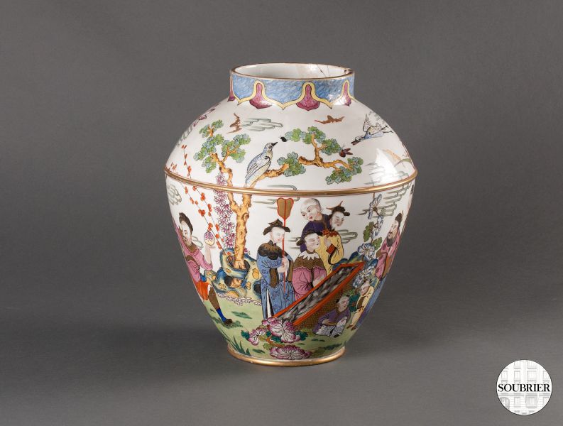 Big Chinese vase