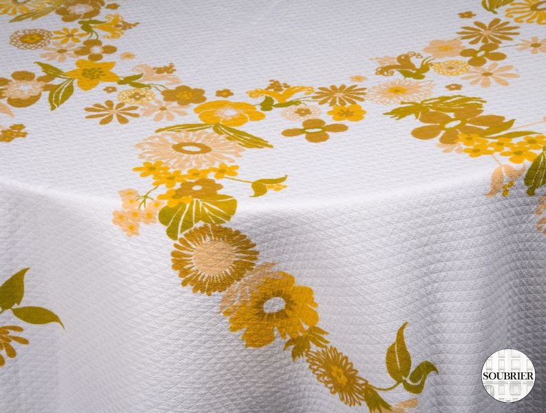 Nappe ovale à fleurs 70's