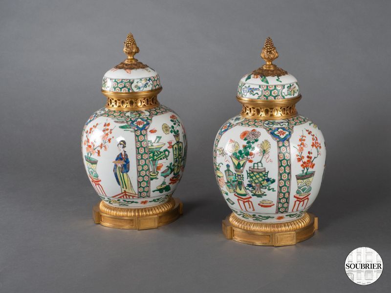 Deux pots couvert chine 18 em