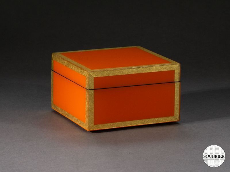 Coffret en laque orange 