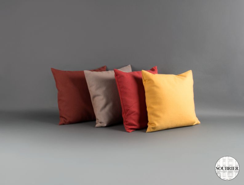 4 Felt cushions