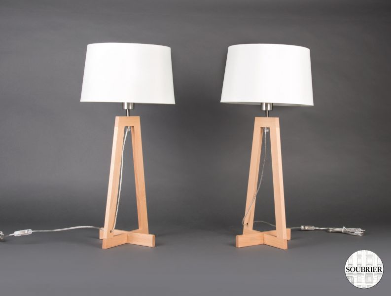 Pair of modern lamps