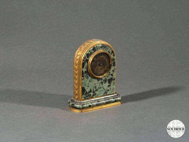 Pendulette borne mar