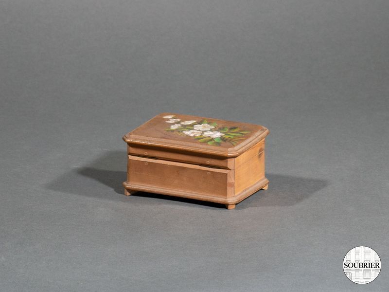 Petit coffret en bois avec décor peint de fleurs