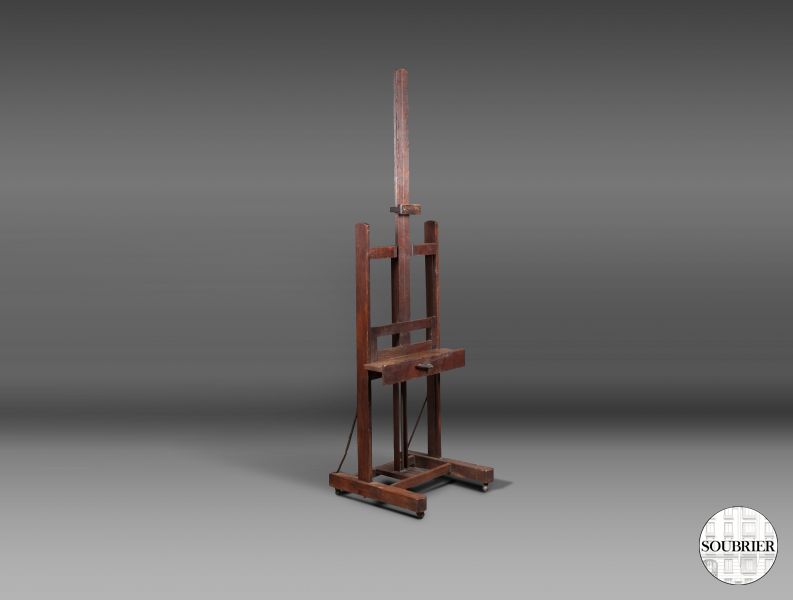 Studio easel