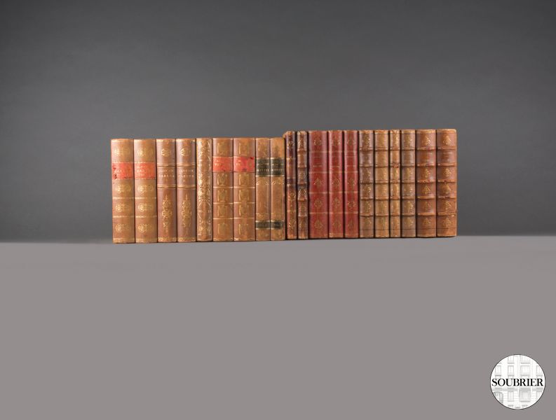 Faux Livres Couverture Rigide – Lot Décoratif Pour Étagère, Bibliothèque, Table – Style New York – Ambiance Élégante Et Savante