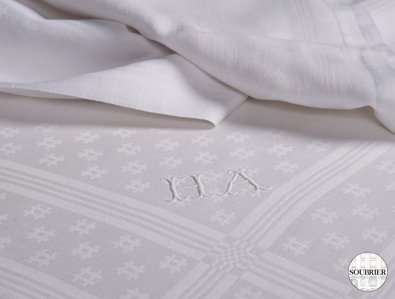 damask tablecloth