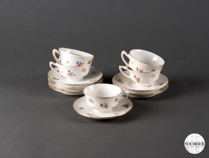 China doll's tea set